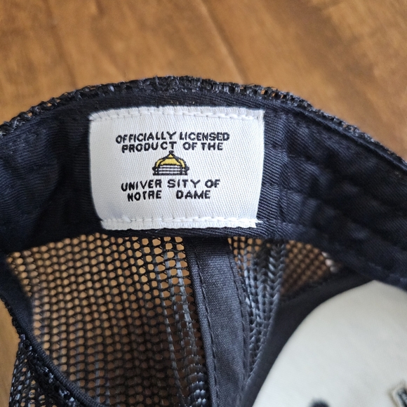 Notre Dame trucker hat - Picture 2 of 8